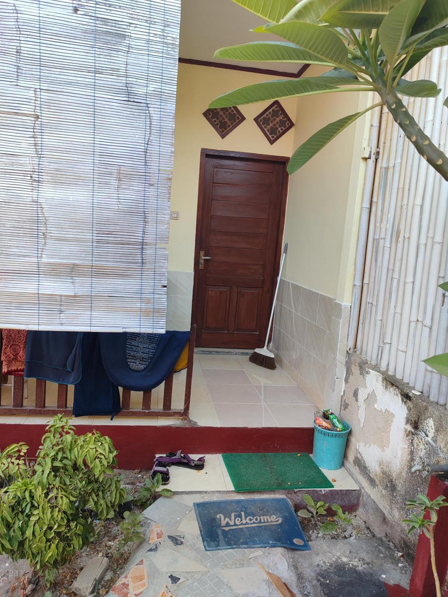 Family Bungalow Gili Meno Exterior photo